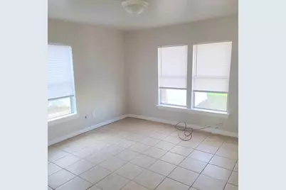 200 E Crockett Street, Ennis, TX 75119 - Photo 7