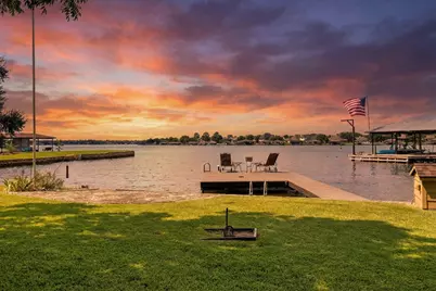 1308 Comanche Cove Court, Granbury, TX 76048 - Photo 37