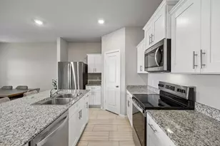 1361 Dillard Creek Dr, Fort Worth, TX 76247 - Photo 7