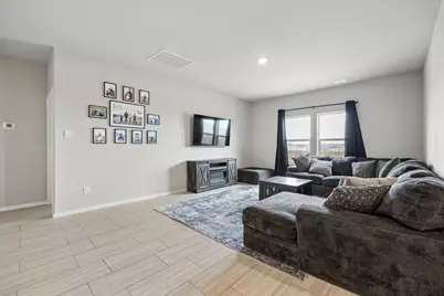 1361 Dillard Creek Drive, Fort Worth, TX 76247 - Photo 17