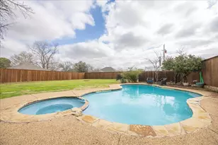 1301 N St Charles Ave, Pilot Point, TX 76258 - Photo 29