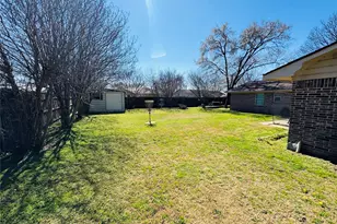 305 S 1st St, Crandall, TX 75114 - Photo 7