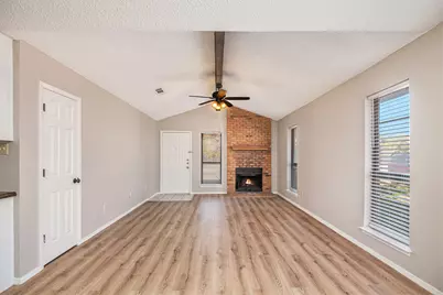 617 S Las Vegas Trail, White Settlement, TX 76108 - Photo 7