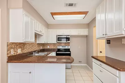 617 S Las Vegas Trail, White Settlement, TX 76108 - Photo 9