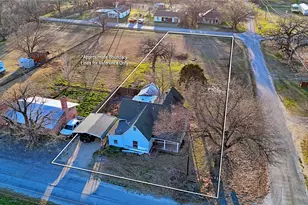 404 S Hall St, Montague, TX 76251 - Photo 21