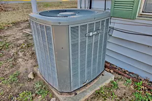 404 S Hall St, Montague, TX 76251 - Photo 15