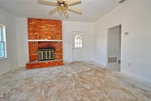 404 S Hall St, Montague, TX 76251 - Photo 5