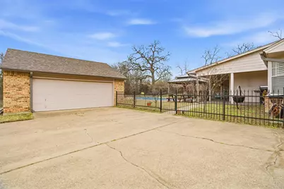 205 Roaring Springs Drive, Joshua, TX 76058 - Photo 39