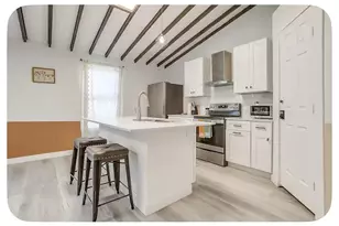 13941 Bee St, Farmers Branch, TX 75234 - Photo 5