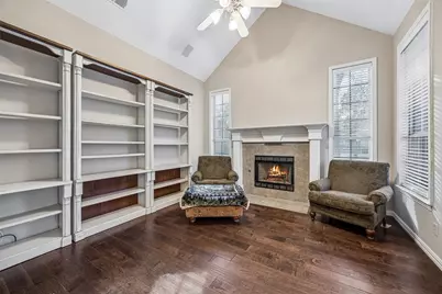 416 Bronco Circle, Shady Shores, TX 76208 - Photo 9