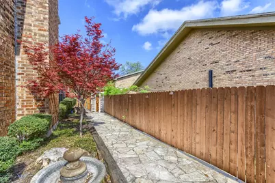 68 Legend Road, Benbrook, TX 76132 - Photo 31