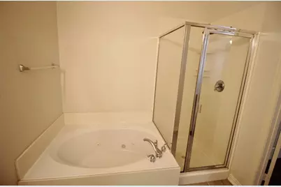 5316 Lake Garden Drive, Grand Prairie, TX 75052 - Photo 17