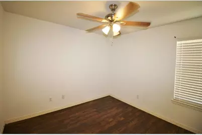 5316 Lake Garden Drive, Grand Prairie, TX 75052 - Photo 19