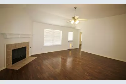 5316 Lake Garden Drive, Grand Prairie, TX 75052 - Photo 7