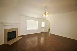 5316 Lake Garden Dr, Grand Prairie, TX 75052 - Photo 7