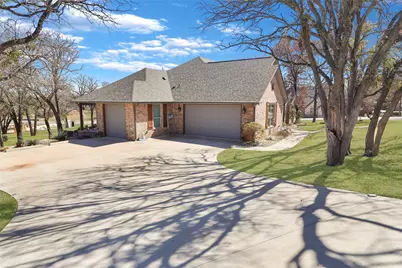 8701 Oakland Court, Granbury, TX 76049 - Photo 3
