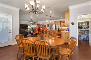 8701 Oakland Ct, Granbury, TX 76049 - Photo 13