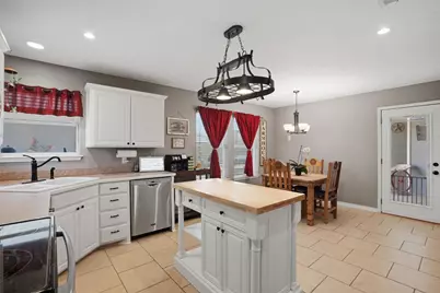 1035 Vinewood Avenue, Burleson, TX 76028 - Photo 17