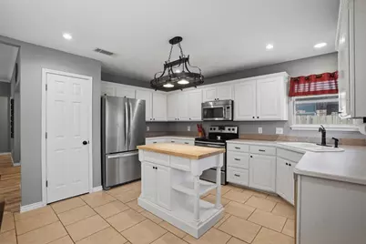 1035 Vinewood Avenue, Burleson, TX 76028 - Photo 15