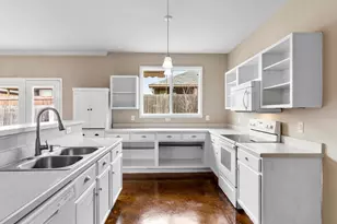 5000 Wild Oats Dr, Fort Worth, TX 76179 - Photo 9