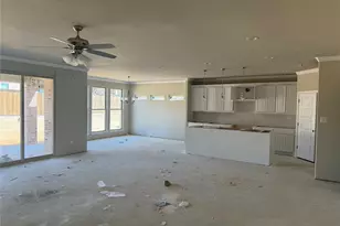 701 Broken Bow Ln, Cleburne, TX 76033 - Photo 5