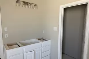 701 Broken Bow Ln, Cleburne, TX 76033 - Photo 15