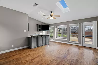 5322 Stonewood Court, Arlington, TX 76017 - Photo 5