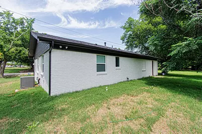 551 E Burks Street, Pilot Point, TX 76258 - Photo 29