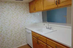 12806 Midway Rd, Dallas, TX 75244 - Photo 11