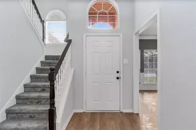 6502 Redstone Court, Arlington, TX 76001 - Photo 9