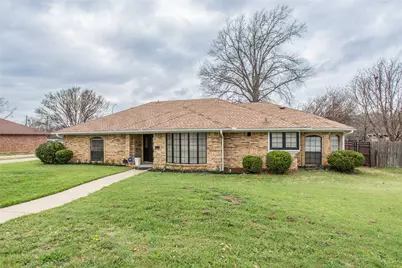 3102 Avon Drive, Arlington, TX 76015 - Photo 1