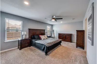 225 Ridgeland Oaks Drive, Fort Worth, TX 76120 - Photo 13