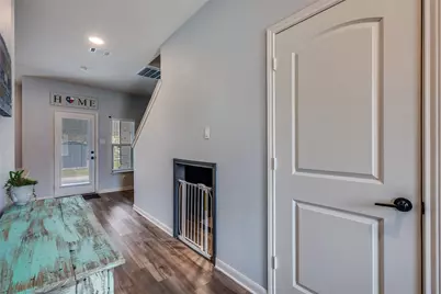 225 Ridgeland Oaks Drive, Fort Worth, TX 76120 - Photo 3