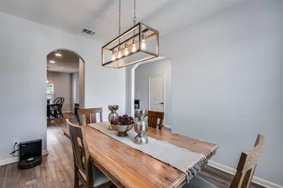 225 Ridgeland Oaks Drive, Fort Worth, TX 76120 - Photo 5