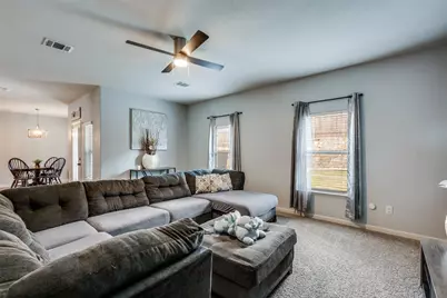 225 Ridgeland Oaks Drive, Fort Worth, TX 76120 - Photo 11