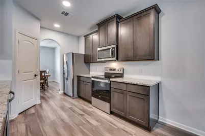 225 Ridgeland Oaks Drive, Fort Worth, TX 76120 - Photo 7