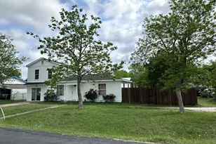 211 Sunnyside Dr, Waxahachie, TX 75165 - Photo 3