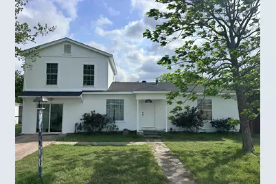 211 Sunnyside Drive, Waxahachie, TX 75165 - Photo 1