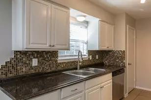 4225 Hillsdale Ln, Garland, TX 75042 - Photo 13