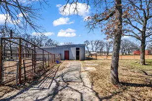 289 Co Rd 3550, Paradise, TX 76073 - Photo 15