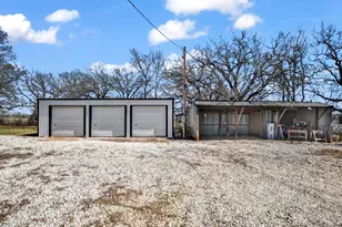 289 Co Rd 3550, Paradise, TX 76073 - Photo 13