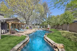 10612 De Bercy Ct, Dallas, TX 75229 - Photo 33