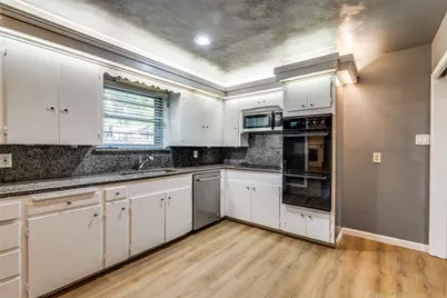 1703 Raydon Drive, Arlington, TX 76013 - Photo 5