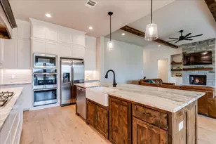 101 Grey Wolf Ct, Godley, TX 76044 - Photo 9