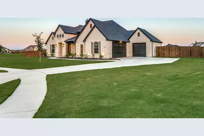 101 Grey Wolf Court, Godley, TX 76044 - Photo 5
