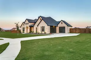 101 Grey Wolf Ct, Godley, TX 76044 - Photo 5