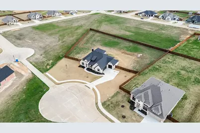 101 Grey Wolf Court, Godley, TX 76044 - Photo 37