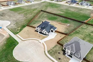 101 Grey Wolf Ct, Godley, TX 76044 - Photo 37