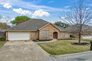 5724 Puerto Vallarta Dr, North Richland Hills, TX 76180 - Photo 3