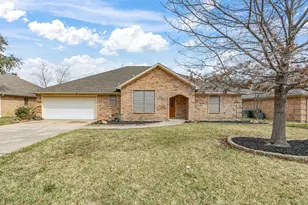 5724 Puerto Vallarta Dr, North Richland Hills, TX 76180 - Photo 1